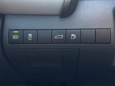 2018 Toyota Camry SE   - Photo 10 - Pittsburg, CA 94565-2812