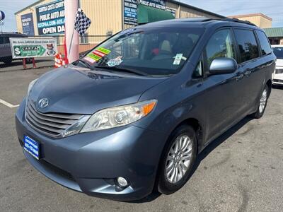 2013 Toyota Sienna XLE 7-Passenger Auto   - Photo 38 - Pittsburg, CA 94565-2812