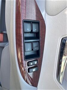 2013 Toyota Sienna XLE 7-Passenger Auto   - Photo 7 - Pittsburg, CA 94565-2812
