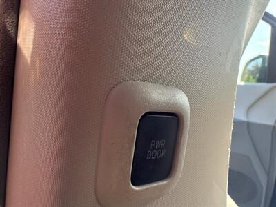 2013 Toyota Sienna XLE 7-Passenger Auto   - Photo 20 - Pittsburg, CA 94565-2812