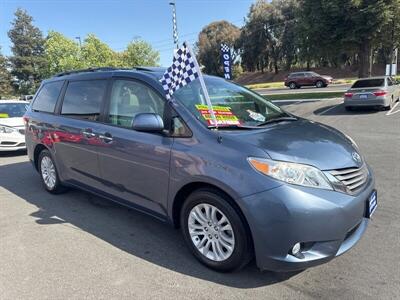 2013 Toyota Sienna XLE 7-Passenger Auto   - Photo 33 - Pittsburg, CA 94565-2812