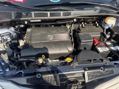 2013 Toyota Sienna XLE 7-Passenger Auto   - Photo 34 - Pittsburg, CA 94565-2812