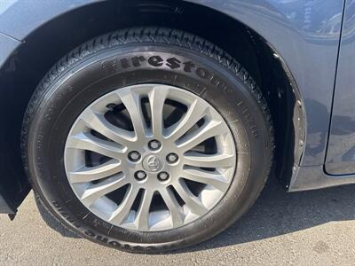 2013 Toyota Sienna XLE 7-Passenger Auto   - Photo 3 - Pittsburg, CA 94565-2812