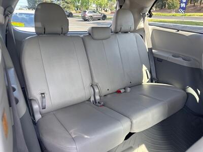 2013 Toyota Sienna XLE 7-Passenger Auto   - Photo 29 - Pittsburg, CA 94565-2812