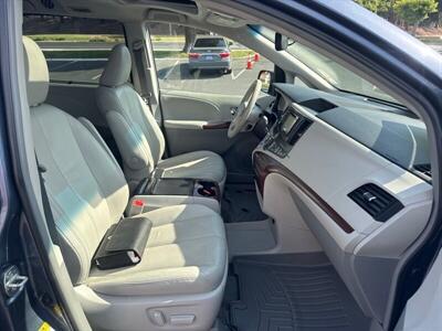 2013 Toyota Sienna XLE 7-Passenger Auto   - Photo 32 - Pittsburg, CA 94565-2812