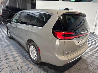 2023 Chrysler Pacifica Touring L   - Photo 7 - Dunbar, PA 15431