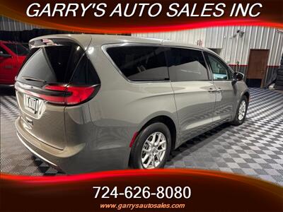 2023 Chrysler Pacifica Touring L   - Photo 5 - Dunbar, PA 15431