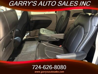 2023 Chrysler Pacifica Touring L   - Photo 21 - Dunbar, PA 15431