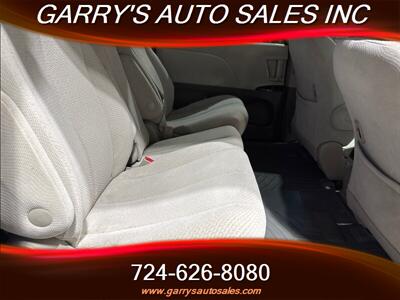 2012 Toyota Sienna LE 7-Passenger Auto   - Photo 27 - Dunbar, PA 15431