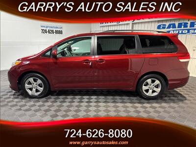 2012 Toyota Sienna LE 7-Passenger Auto   - Photo 8 - Dunbar, PA 15431