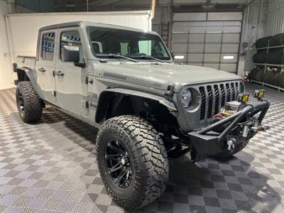 2020 Jeep Gladiator Sport   - Photo 3 - Dunbar, PA 15431