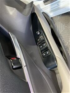 2018 Toyota Camry XSE   - Photo 16 - Dunbar, PA 15431