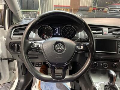 2017 Volkswagen Golf Alltrack TSI S 4Motion   - Photo 21 - Dunbar, PA 15431