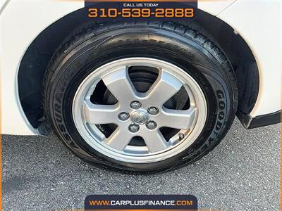 2009 Toyota Prius Standard - Photo 3 - Huntington Beach, CA 92647