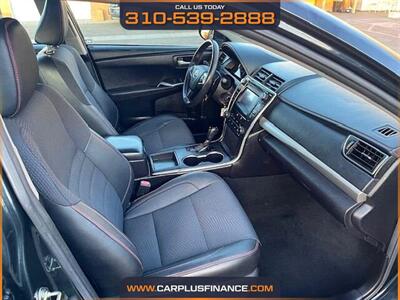 2017 Toyota Camry SE   - Photo 27 - Huntington Beach, CA 92647