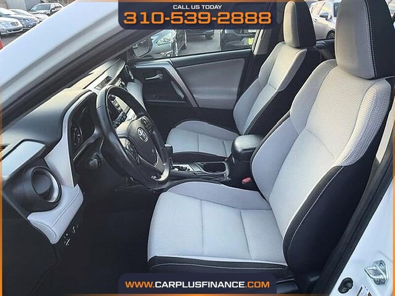 2018 Toyota RAV4 XLE - Photo 4 - Huntington Beach, CA 92647