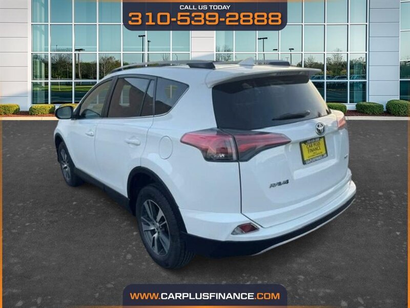 2018 Toyota RAV4 XLE - Photo 5 - Huntington Beach, CA 92647