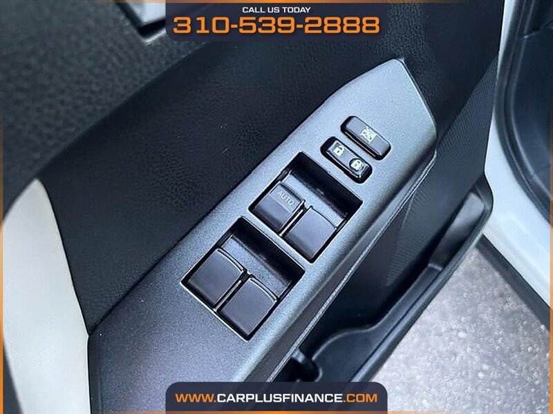 2018 Toyota RAV4 XLE - Photo 17 - Huntington Beach, CA 92647
