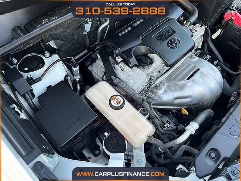 2018 Toyota RAV4 XLE - Photo 14 - Huntington Beach, CA 92647