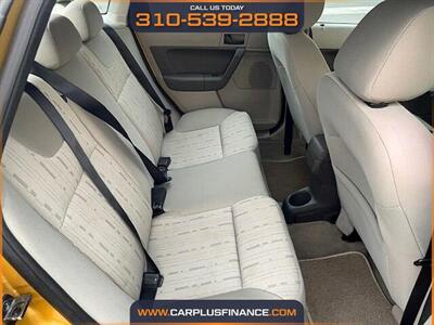 2009 Ford Focus SE   - Photo 23 - Huntington Beach, CA 92647