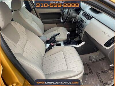 2009 Ford Focus SE   - Photo 26 - Huntington Beach, CA 92647