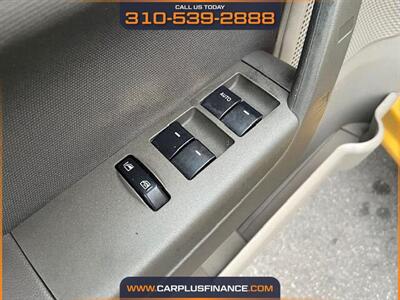 2009 Ford Focus SE   - Photo 18 - Huntington Beach, CA 92647