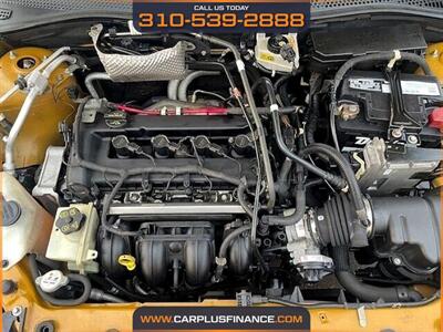 2009 Ford Focus SE   - Photo 32 - Huntington Beach, CA 92647