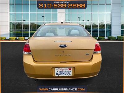 2009 Ford Focus SE   - Photo 13 - Huntington Beach, CA 92647