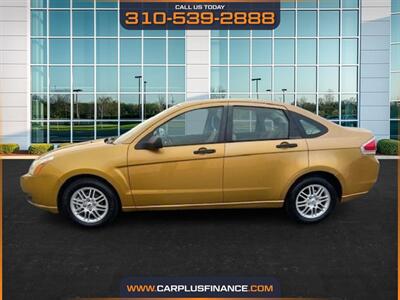 2009 Ford Focus SE   - Photo 2 - Huntington Beach, CA 92647