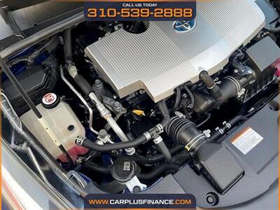 2017 Toyota Prius Three   - Photo 8 - Huntington Beach, CA 92647