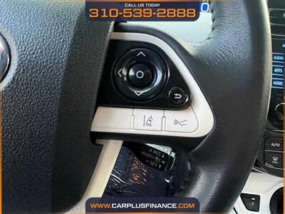 2017 Toyota Prius Three   - Photo 16 - Huntington Beach, CA 92647