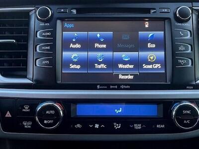 2018 Toyota Highlander LE Plus   - Photo 35 - Huntington Beach, CA 92647