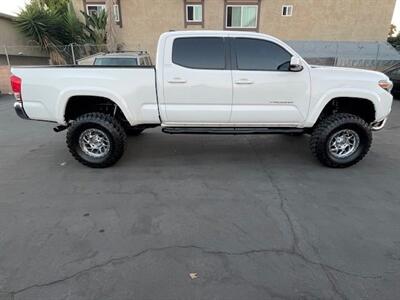 2017 Toyota Tacoma SR5 V6   - Photo 15 - Huntington Beach, CA 92647