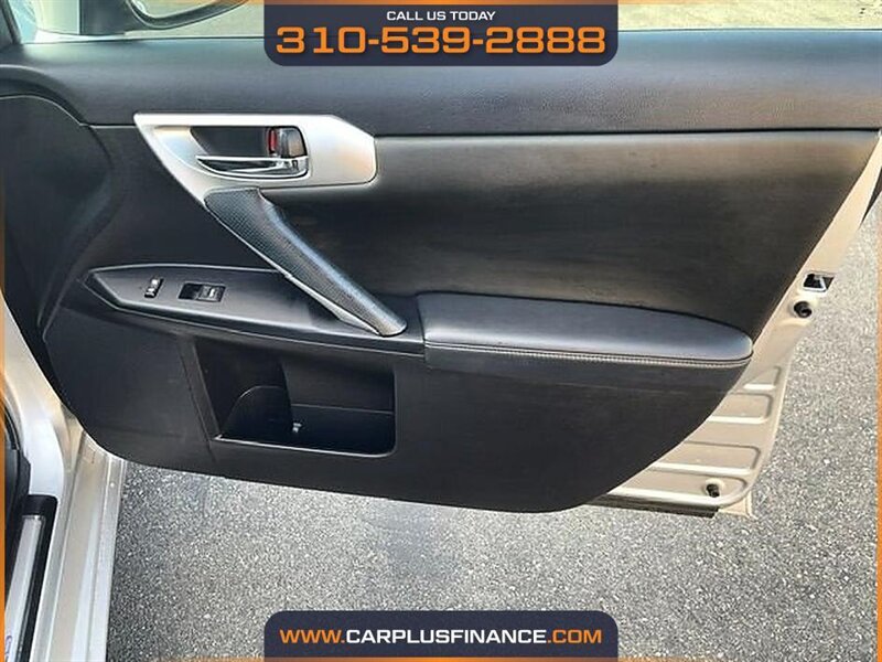 2013 Lexus CT 200h - Photo 32 - Huntington Beach, CA 92647