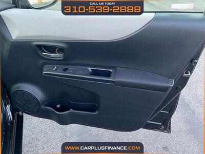 2012 Toyota Yaris 4 Door Hatchback LE   - Photo 29 - Huntington Beach, CA 92647