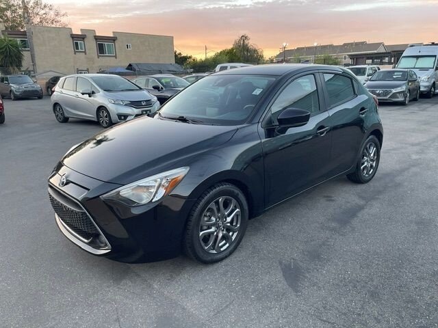 2020 Toyota Yaris LE  