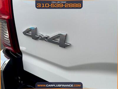 2019 Toyota Tacoma Access Cab SR5 V6 4 x 4  4 x 4 - Photo 12 - Huntington Beach, CA 92647