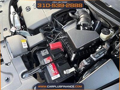 2018 Toyota Avalon XLE   - Photo 9 - Huntington Beach, CA 92647