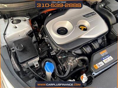 2016 Hyundai SONATA Hybrid SE   - Photo 7 - Huntington Beach, CA 92647