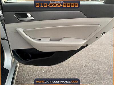 2016 Hyundai SONATA Hybrid SE   - Photo 17 - Huntington Beach, CA 92647