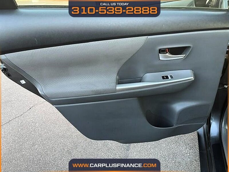 2013 Toyota Prius V Three - Photo 21 - Huntington Beach, CA 92647