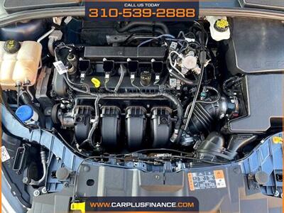 2018 Ford Focus SEL   - Photo 15 - Huntington Beach, CA 92647