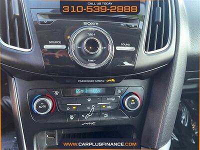 2018 Ford Focus SEL   - Photo 20 - Huntington Beach, CA 92647