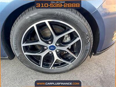 2018 Ford Focus SEL   - Photo 35 - Huntington Beach, CA 92647