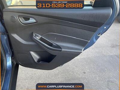 2018 Ford Focus SEL   - Photo 32 - Huntington Beach, CA 92647