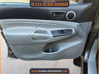 2013 Toyota Tacoma Access Cab PreRunner V6  SR5 - Photo 23 - Huntington Beach, CA 92647