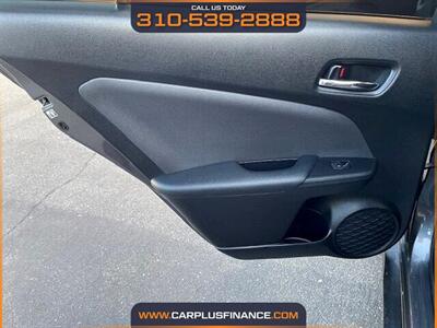 2016 Toyota Prius Three   - Photo 13 - Huntington Beach, CA 92647
