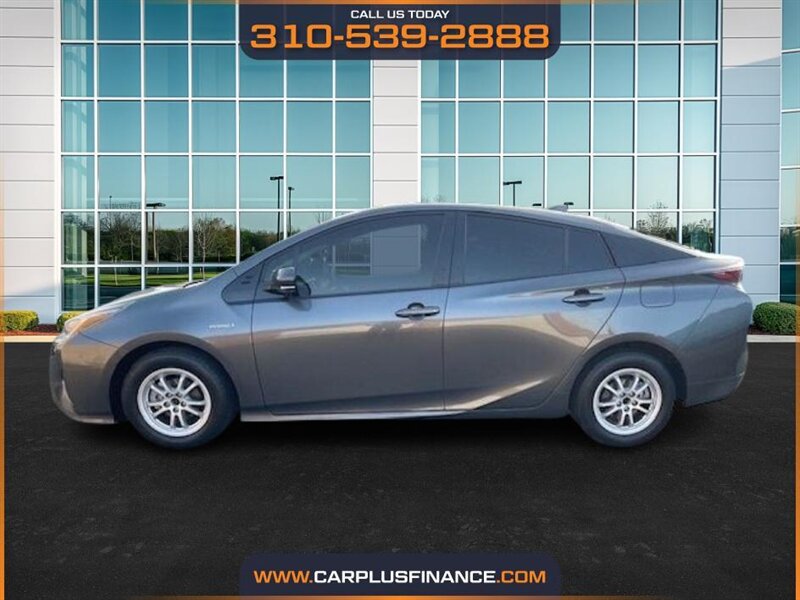 2016 Toyota Prius Three  