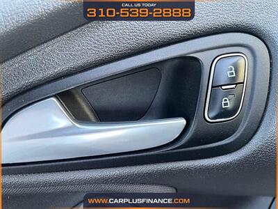2018 Ford Focus SE   - Photo 11 - Huntington Beach, CA 92647