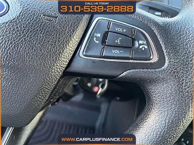 2018 Ford Focus SE   - Photo 15 - Huntington Beach, CA 92647